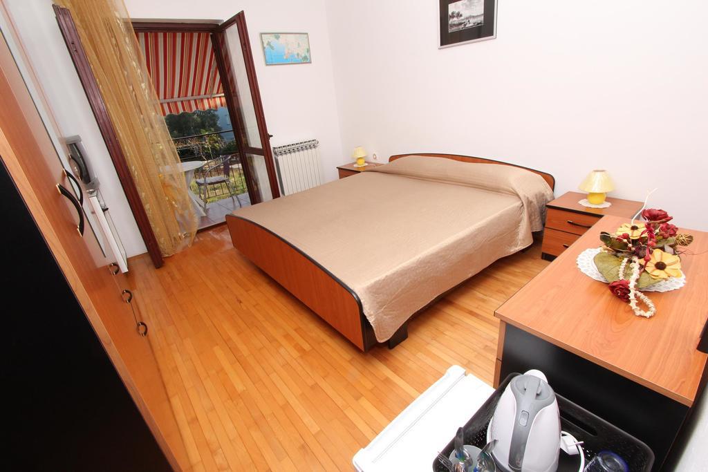 Rooms And Apartment Sanja Rovinj Exterior foto